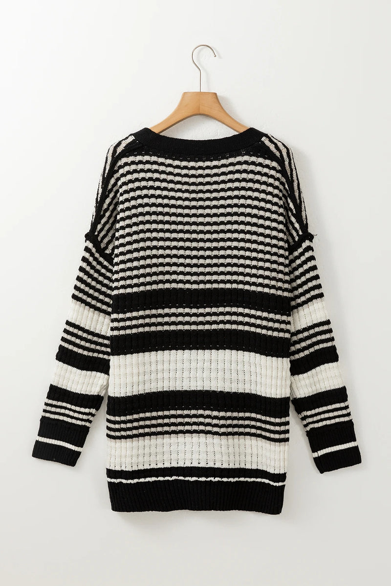 Load image into Gallery viewer, DLLS131 - Ladies Black Colorblock Textured Knit Buttoned Cardigan

