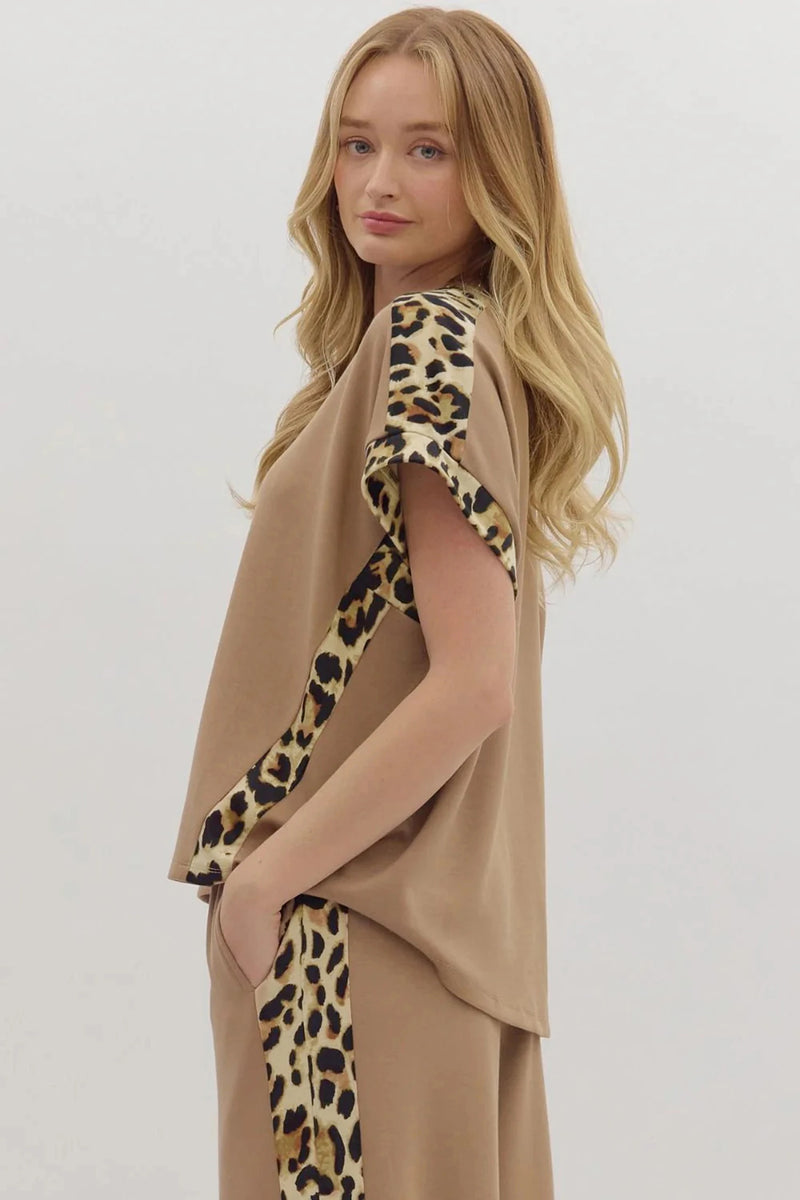 Load image into Gallery viewer, DLLS928 - Ladies Light French Beige Leopard Trim Round Neck Loose T Shirt
