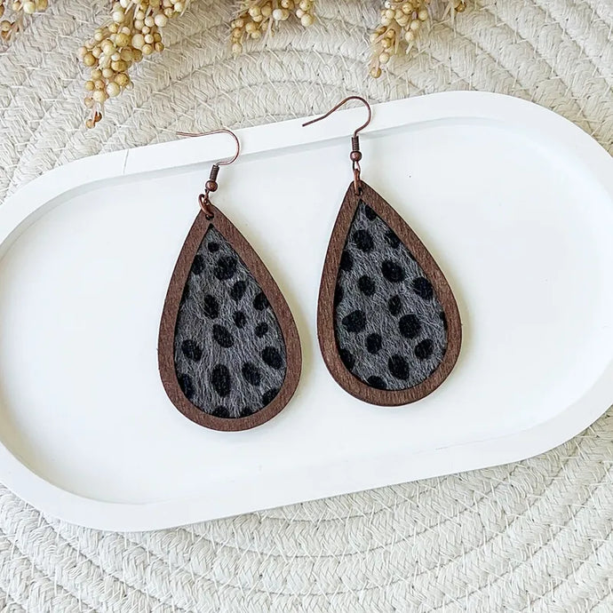 NIHER71 - Grey Leopard Print PU Leather & Wood Earrings