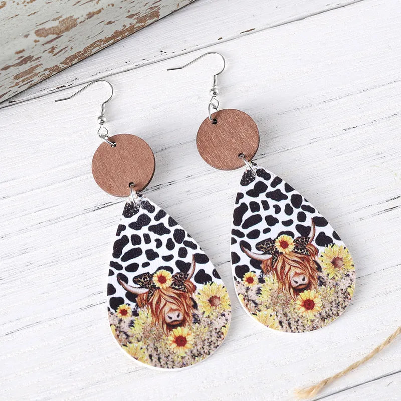 Load image into Gallery viewer, NIHER87 - PU Leather &amp; Wood Highland Cow Earrings
