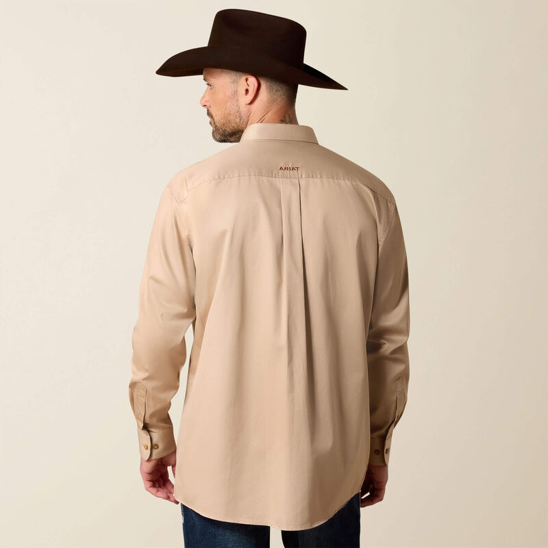 Load image into Gallery viewer, 10000505 - Ariat Men's Solid Twill Classic Fit Shirt
