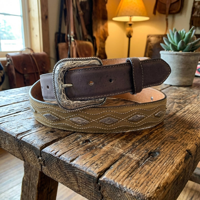 Load image into Gallery viewer, B37- RockinLeather Crazy Tan/Choco with Conchos
