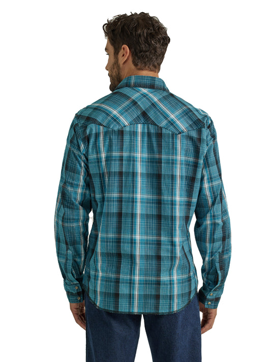 112337991 - Wrangler Men's Long Sleeve Fashion Western Snap Plaid Shirt In Cerulean Plaid