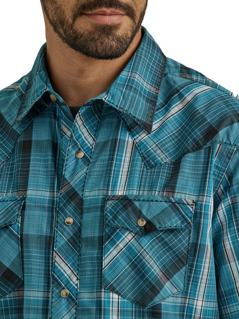 Load image into Gallery viewer, 112337991 - Wrangler Men&#39;s Long Sleeve Fashion Western Snap Plaid Shirt In Cerulean Plaid
