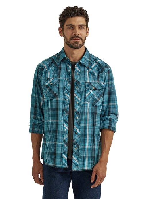 112337991 - Wrangler Men's Long Sleeve Fashion Western Snap Plaid Shirt In Cerulean Plaid