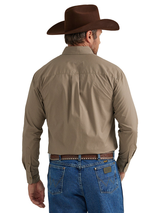 112338106 - Wrangler George Strait™ Long Sleeve Button Down Two Pocket Shirt In Tan Circle Print