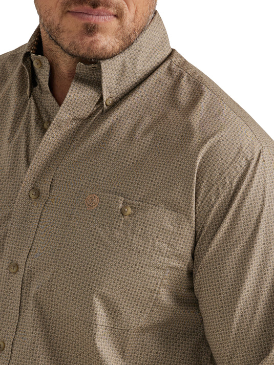 112338106 - Wrangler George Strait™ Long Sleeve Button Down Two Pocket Shirt In Tan Circle Print