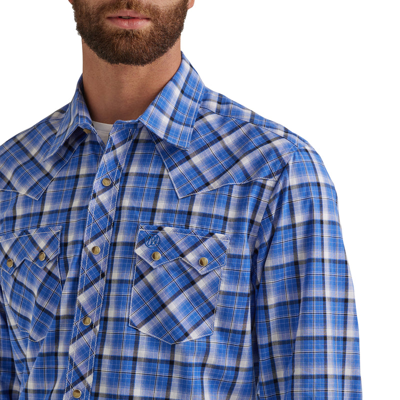 Load image into Gallery viewer, 112344303 - Men&#39;s Wrangler Retro® Long Sleeve Sawtooth Snap Pocket Western Shirt In Blue Vibes
