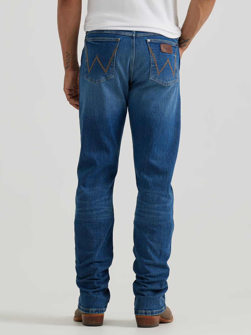 Load image into Gallery viewer, 112344467 - Men&#39;s Wrangler Retro® Slim Fit Bootcut Jean In Blaze
