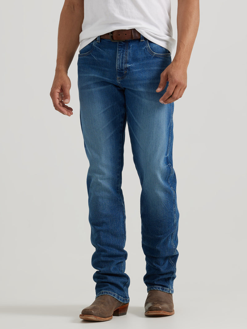 Load image into Gallery viewer, 112344467 - Men&#39;s Wrangler Retro® Slim Fit Bootcut Jean In Blaze
