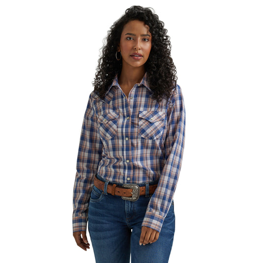 112344637 - Wrangler Women's Essential Long Sleeve Plaid Western Snap Top In Anthem Blue
