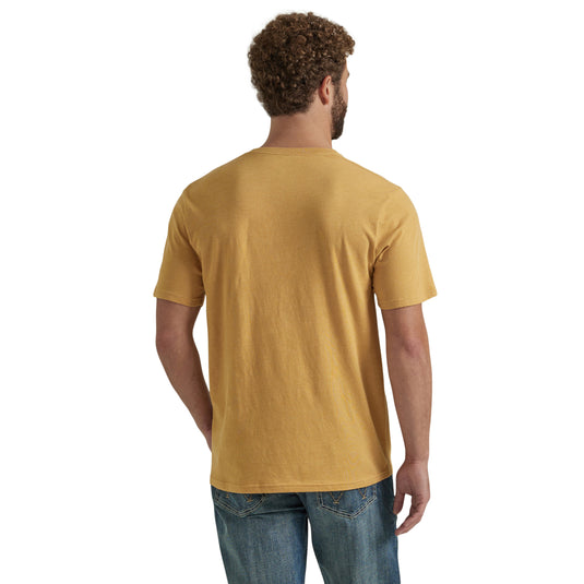 112347235 - Men's Wrangler Vignette Logo T-Shirt In Pale Gold Heather