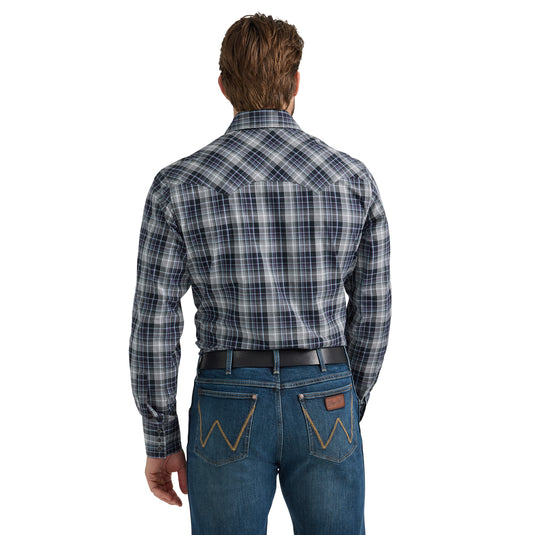 112351482 - Men's Wrangler Retro® Long Sleeve Sawtooth Snap Pocket Western Shirt