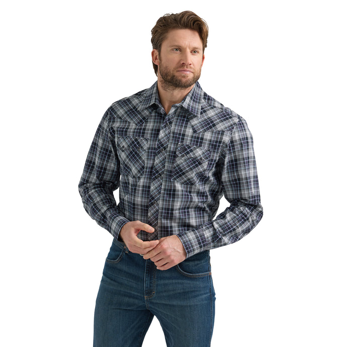 112351482 - Men's Wrangler Retro® Long Sleeve Sawtooth Snap Pocket Western Shirt