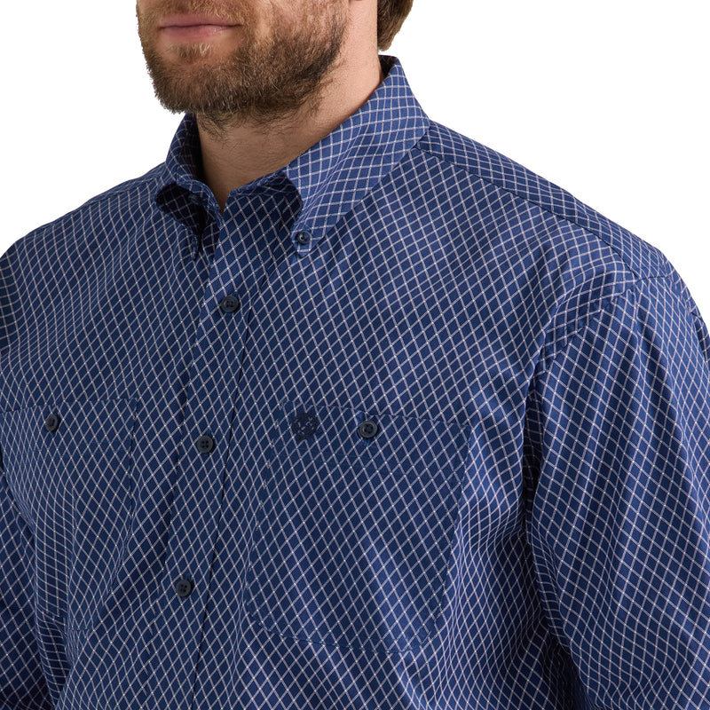 Load image into Gallery viewer, 112352702 - Wrangler® George Strait™ Long Sleeve Button Down Two Pocket Shirt
