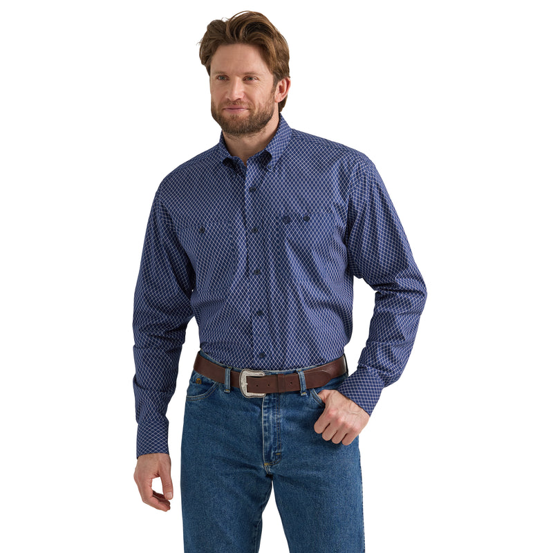 Load image into Gallery viewer, 112352702 - Wrangler® George Strait™ Long Sleeve Button Down Two Pocket Shirt
