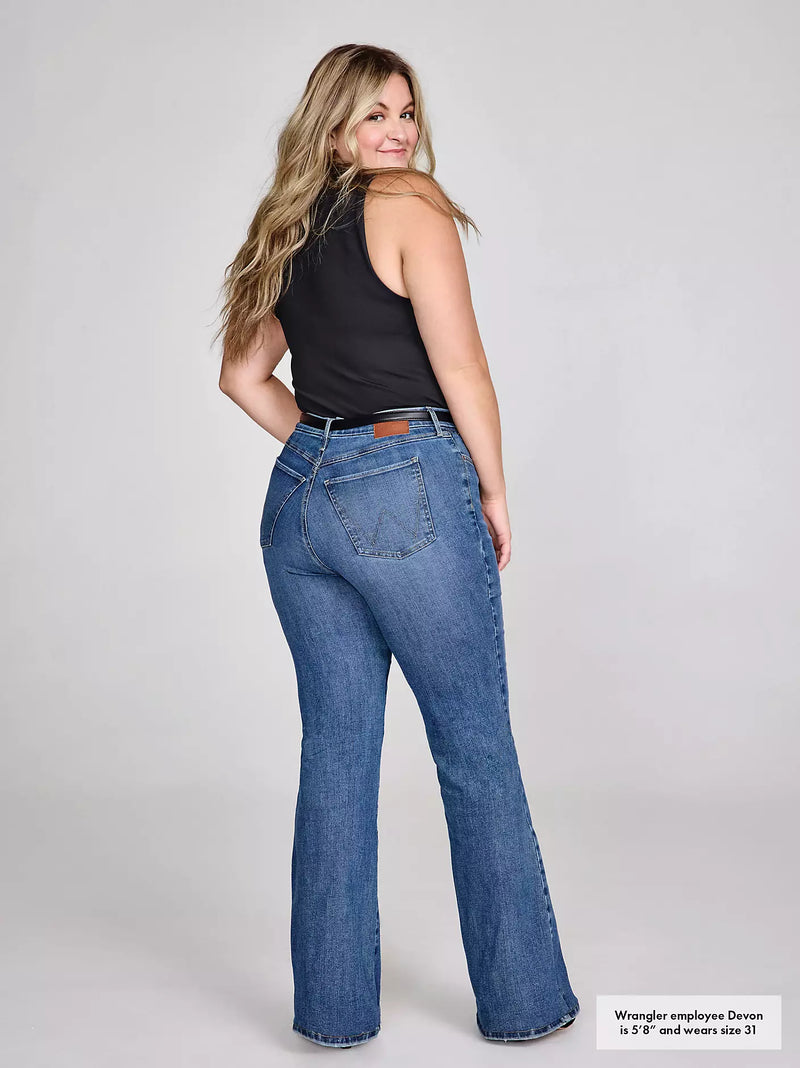 Load image into Gallery viewer, 112359281 - Women's Wrangler BESPOKE High Rise Flare Jean
