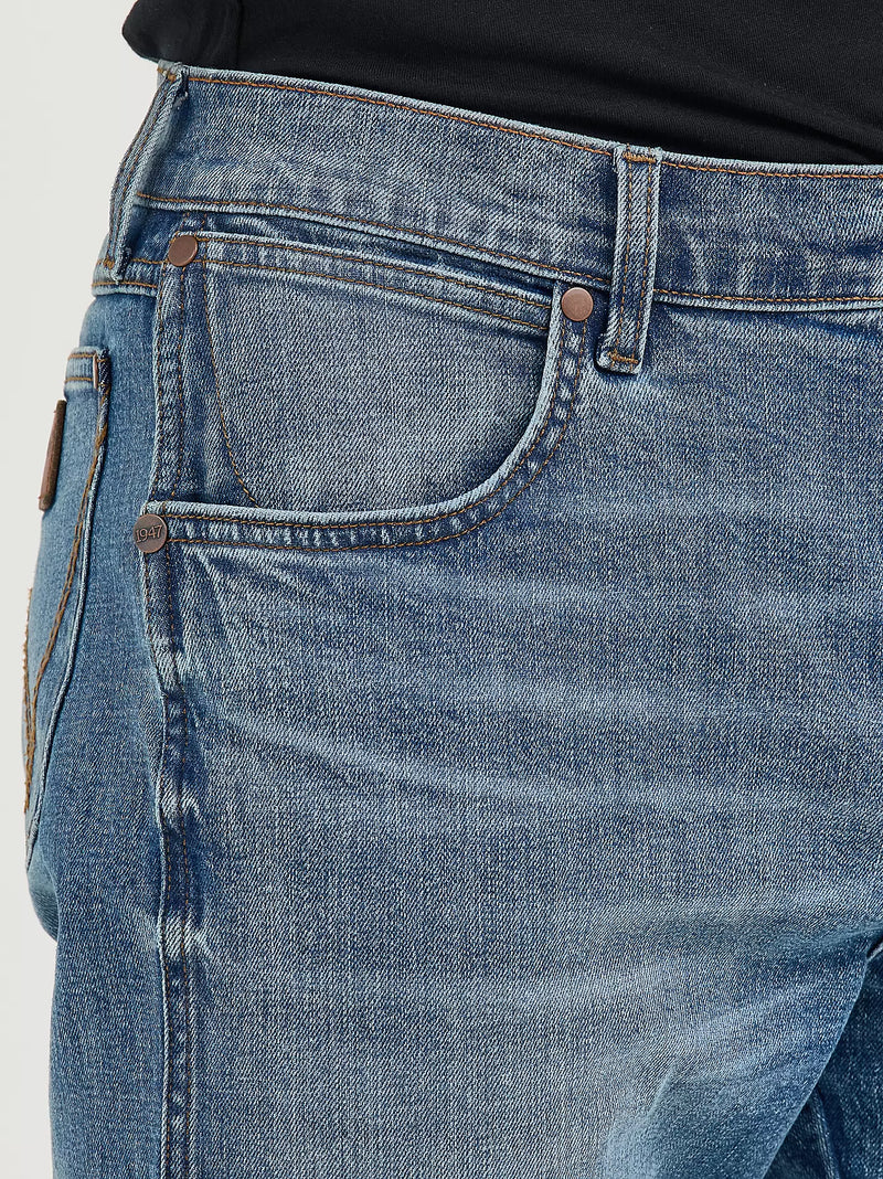 Load image into Gallery viewer, 112367677 - Men's Wrangler Retro® Relaxed Fit Bootcut Jean Harris
