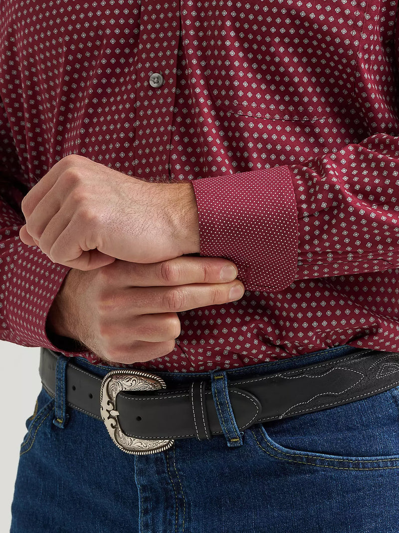 Load image into Gallery viewer, 112369639- Wrangler® George Strait™ Long Sleeve Button Down One Pocket Shirt
