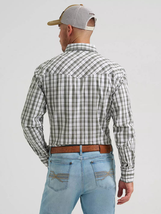 112374292 - Wrangler Men's 20X® Competition Long Sleeve Two Pocket Western Snap Shirt