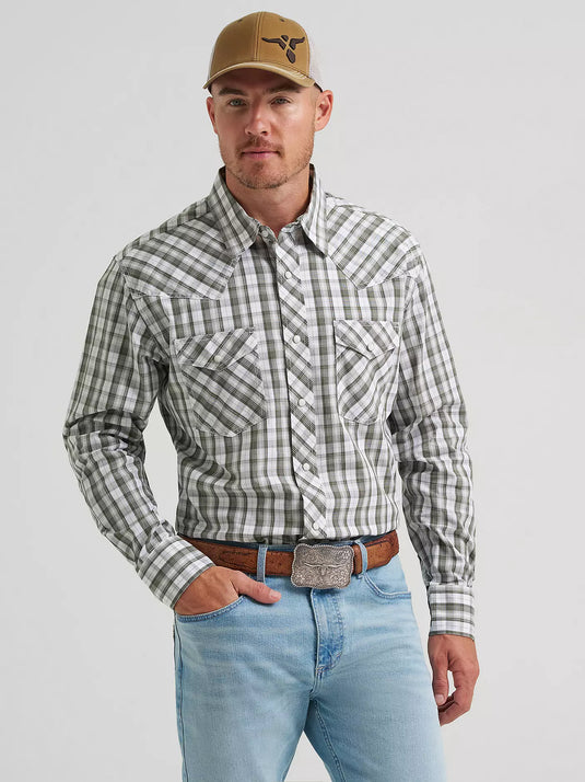 112374292 - Wrangler Men's 20X® Competition Long Sleeve Two Pocket Western Snap Shirt