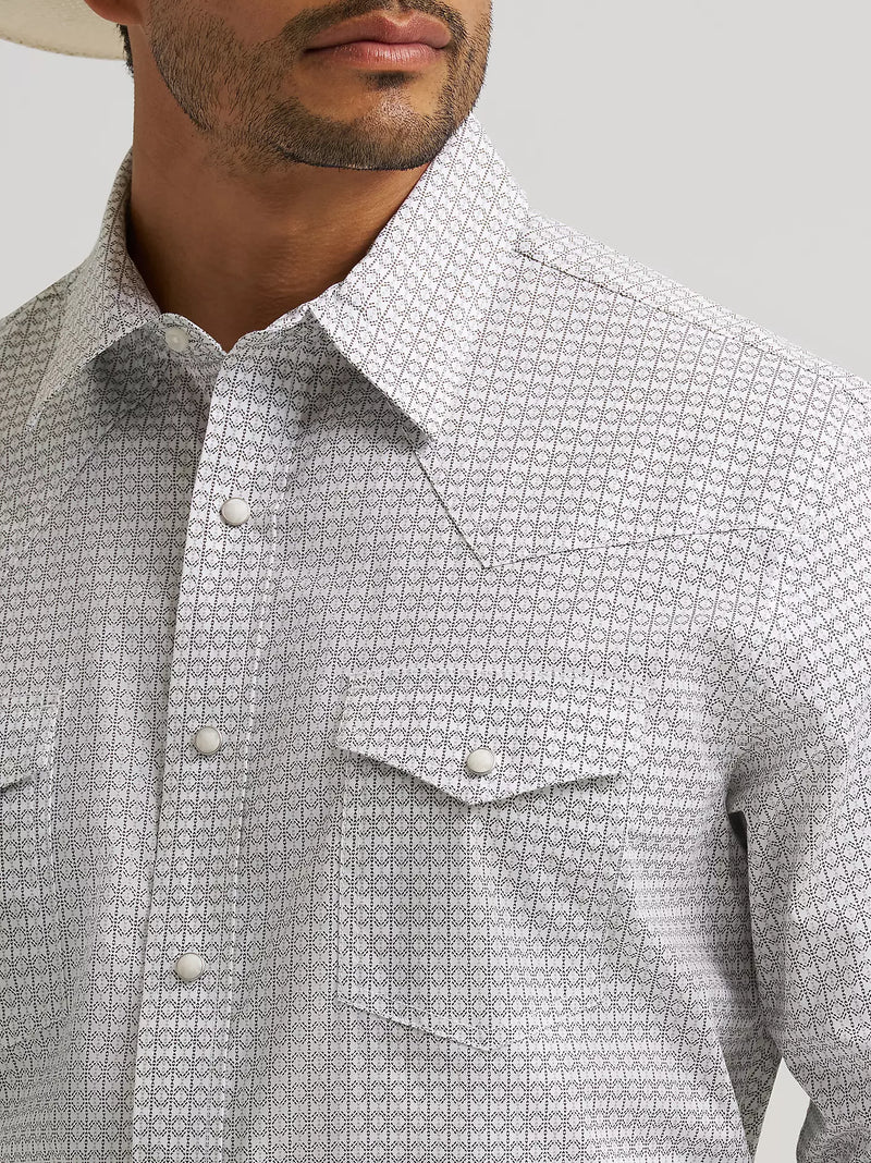 Load image into Gallery viewer, 112374296 - Wrangler Men's 20X® Competition Long Sleeve Two Pocket Western Snap Shirt
