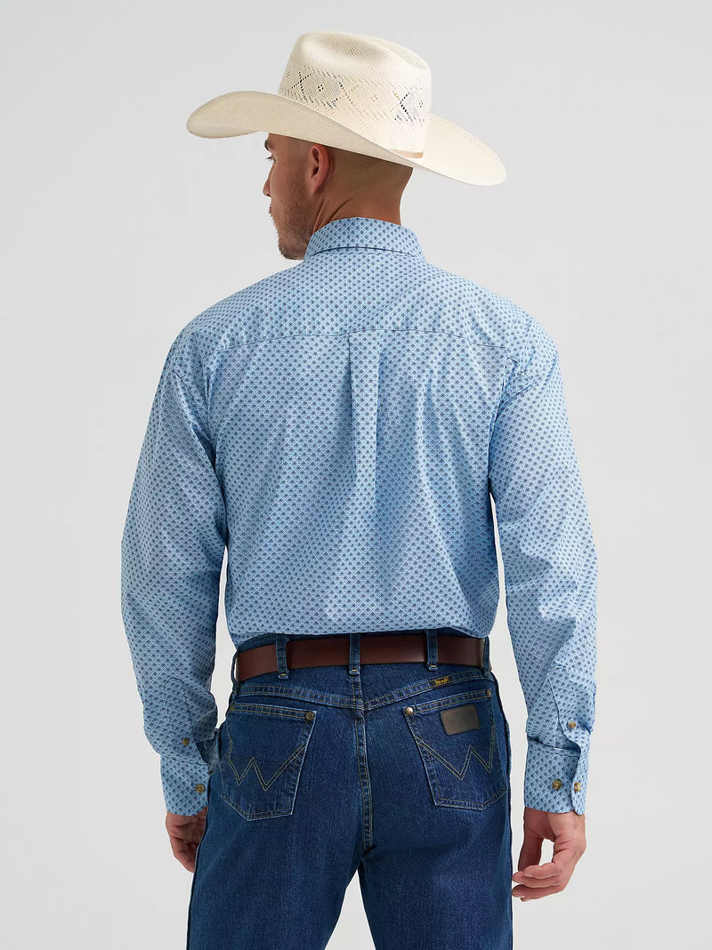 Load image into Gallery viewer, 112374582 - Wrangler® George Strait™ Long Sleeve Button Down One Pocket Shirt
