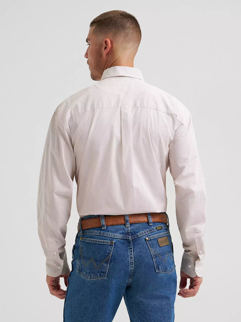 Load image into Gallery viewer, 112374612 - Wrangler® George Strait™ Long Sleeve Button Down Two Pocket Shirt
