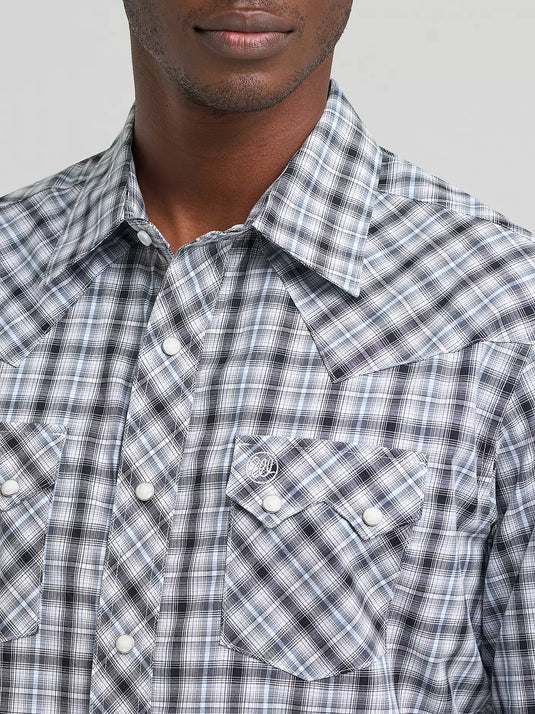 112374743 - Wrangler Men's Retro® Long Sleeve Sawtooth Snap Pocket Western Shirt