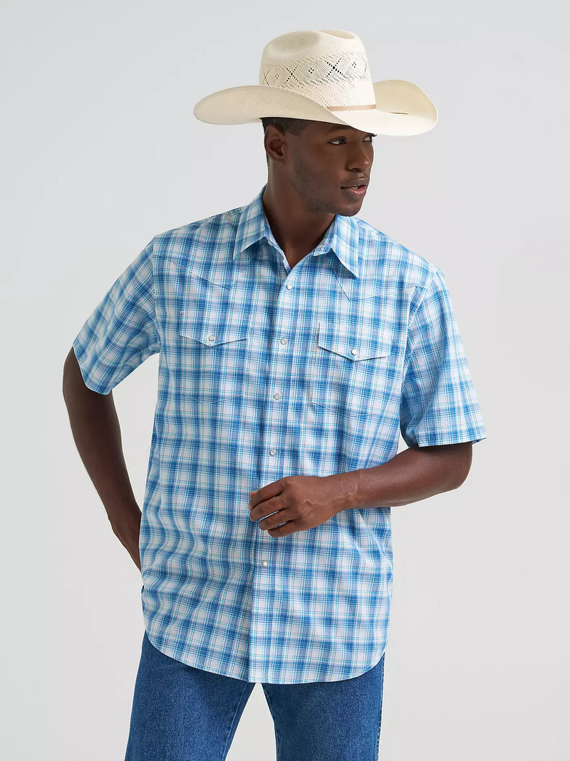 Load image into Gallery viewer, 112374834 - Wrangler Men's Wrinkle Resist Short Sleeve Western Snap Plaid Shirt

