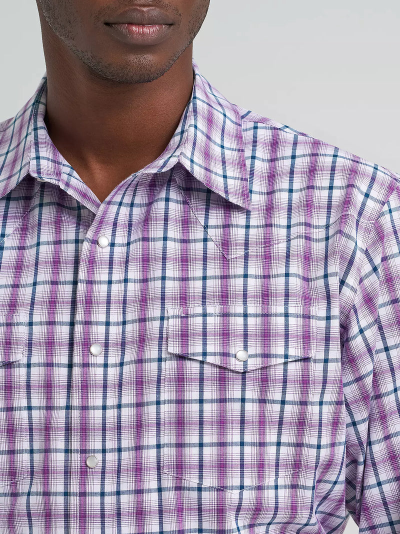 Load image into Gallery viewer, 112374877 - Wrangler Men's Wrinkle Resist Long Sleeve Western Snap Plaid Shirt
