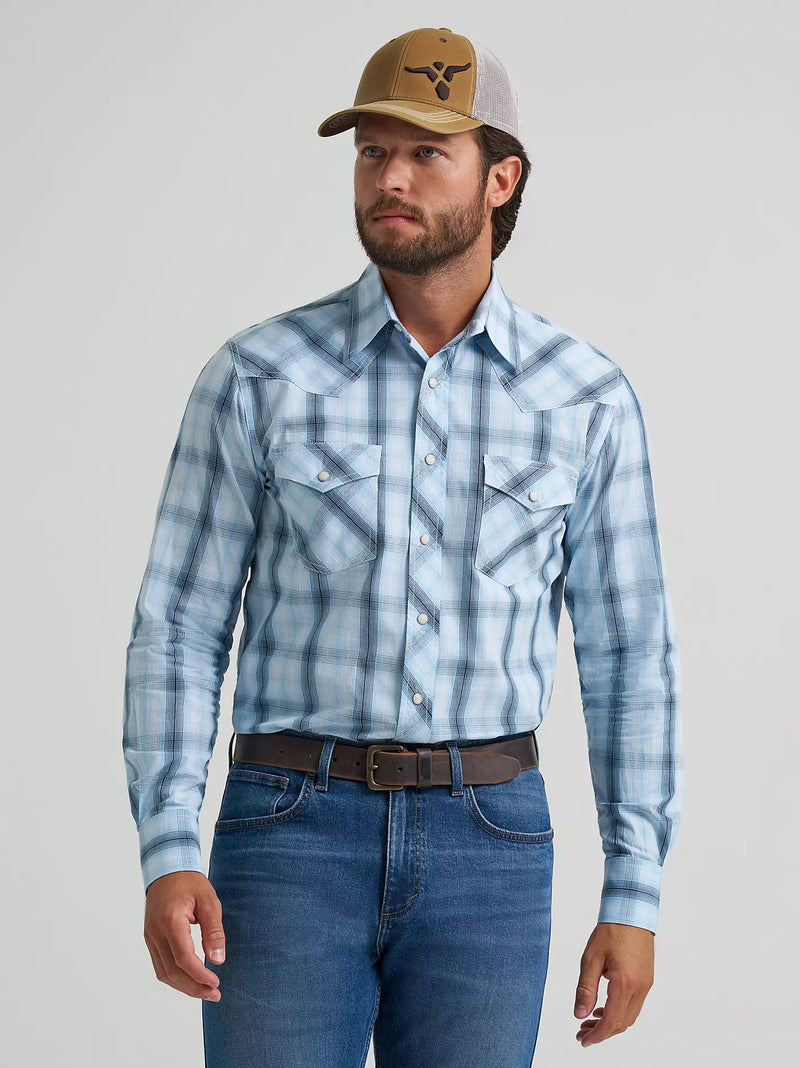 Load image into Gallery viewer, 112378719 - Wrangler 20X® Competition Advanced Comfort Long Sleeve Western Snap Shirt
