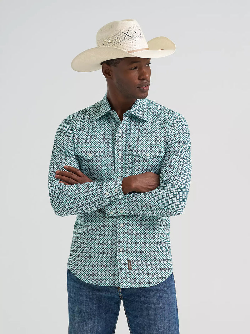 Load image into Gallery viewer, 112378803 - Wrangler Men's Wrangler Retro® Premium Long Sleeve Western Snap Shirt
