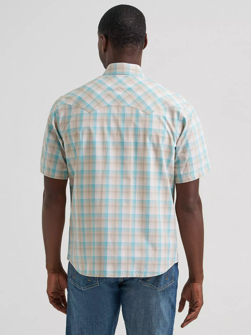 Load image into Gallery viewer, 112378930 - Wrangler Men's Retro® Short Sleeve Sawtooth Pocket Western Snap Shirt
