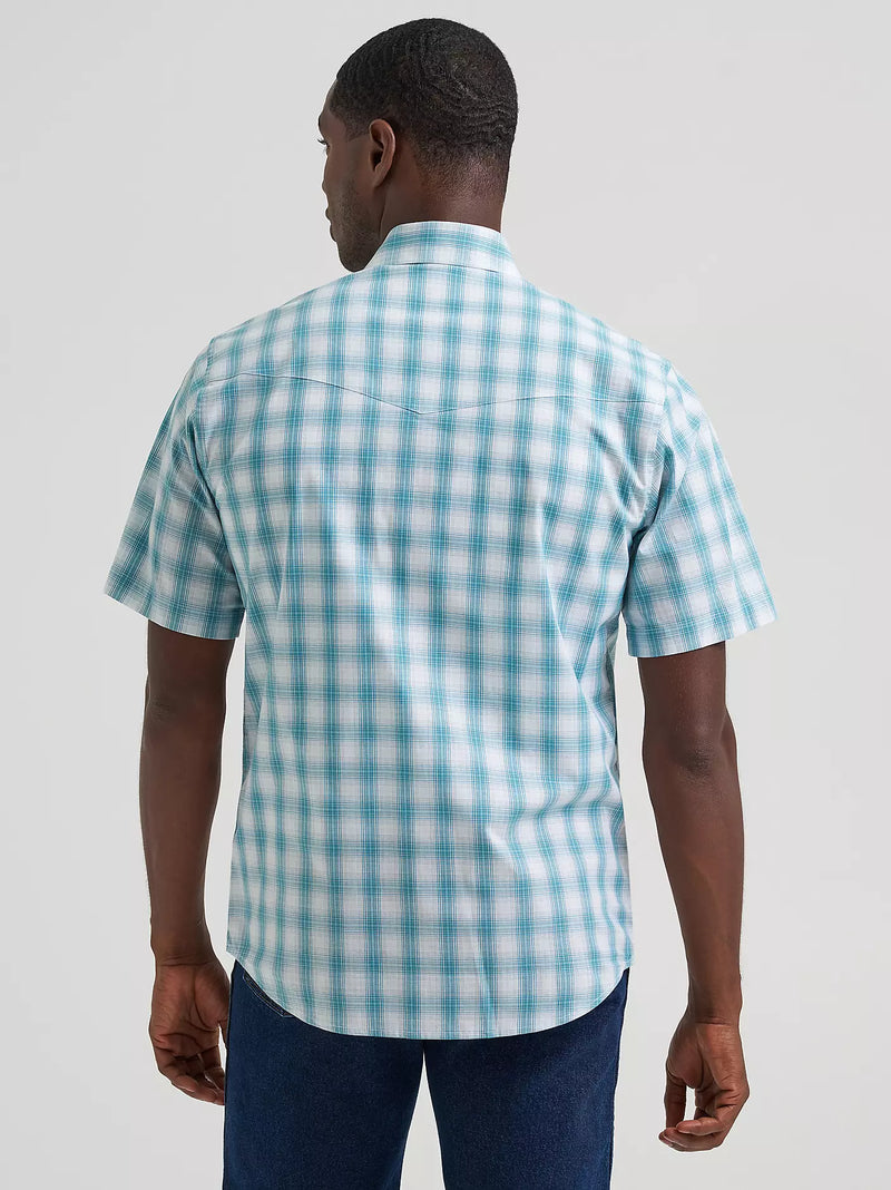 Load image into Gallery viewer, 112379029 - Wrangler Men's Wrinkle Resist Short Sleeve Western Snap Plaid Shirt

