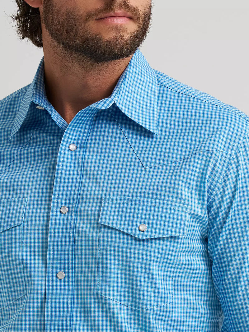 Load image into Gallery viewer, 112379032 - Wrangler Men's Wrinkle Resist Long Sleeve Western Snap Plaid Shirt
