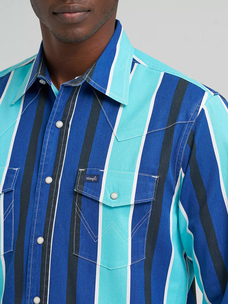 Load image into Gallery viewer, 112379229 - Wrangler Vintage-Inspired Brushpopper Cobalt Storm Work Shirt
