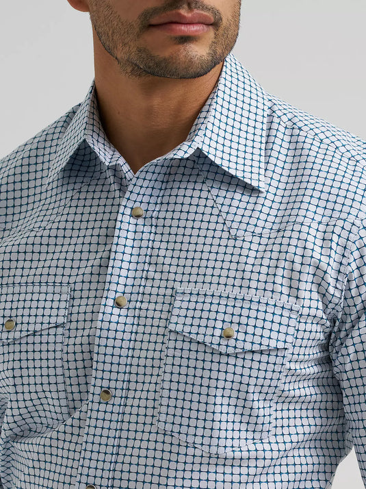 112381477 - Wrangler Men's 20X® Competition Advanced Comfort Two Pocket Western Snap Shirt
