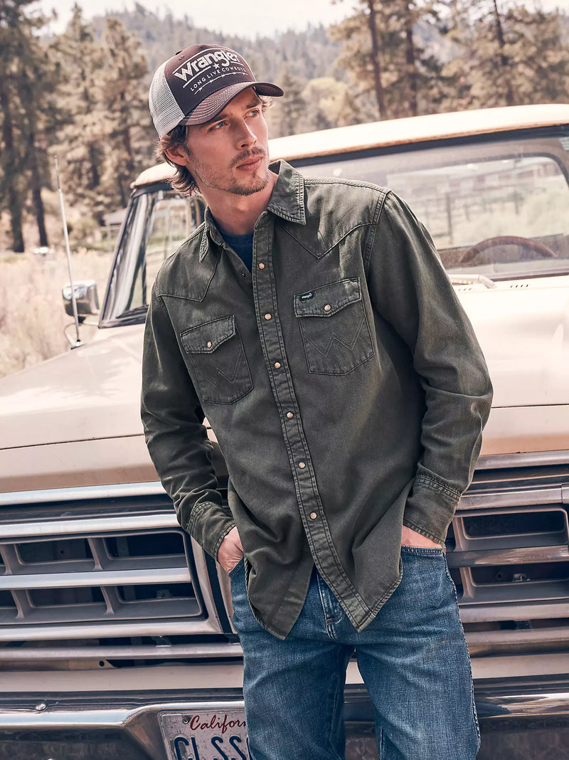 Load image into Gallery viewer, 112381633 - Men's Wrangler® Colorwash Denim Western Snap Shirt
