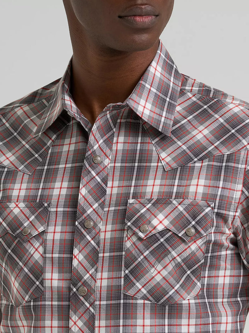 Load image into Gallery viewer, 112381876 - Wrangler Men's Retro® Long Sleeve Sawtooth Snap Pocket Western Shirt
