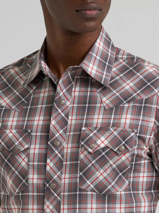 112381876 - Wrangler Men's Retro® Long Sleeve Sawtooth Snap Pocket Western Shirt