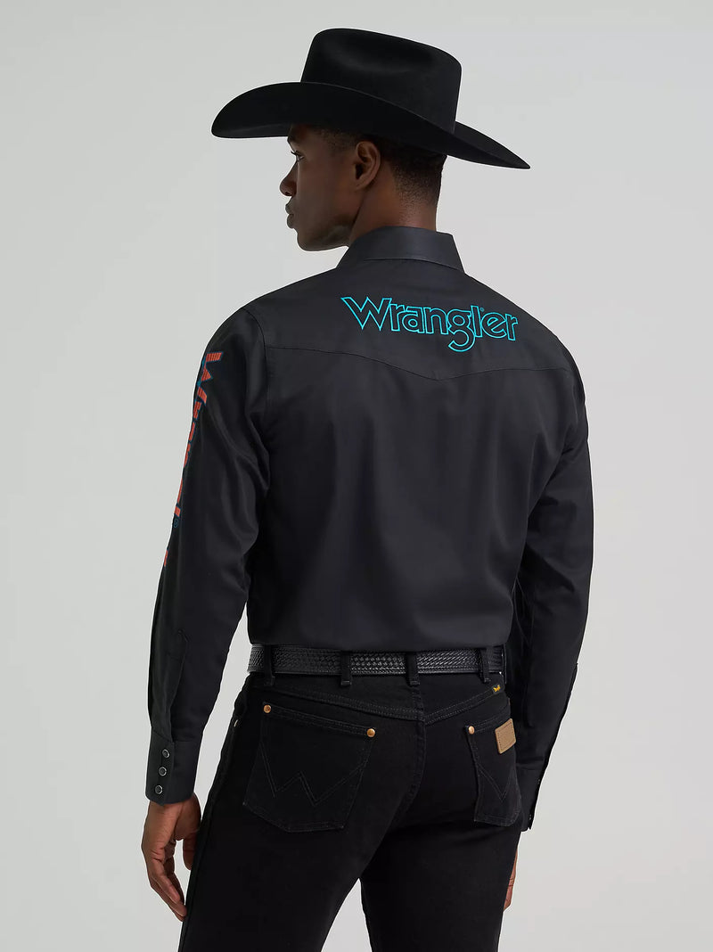 Load image into Gallery viewer, 112381987 - Men's Wrangler® Logo Long Sleeve Western Snap Shirt

