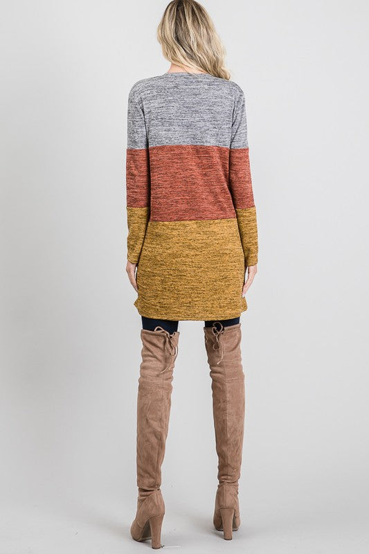 Load image into Gallery viewer, MOATSHT4 - Ladies Hacci Two-tone Brushed Color Block Cardigan
