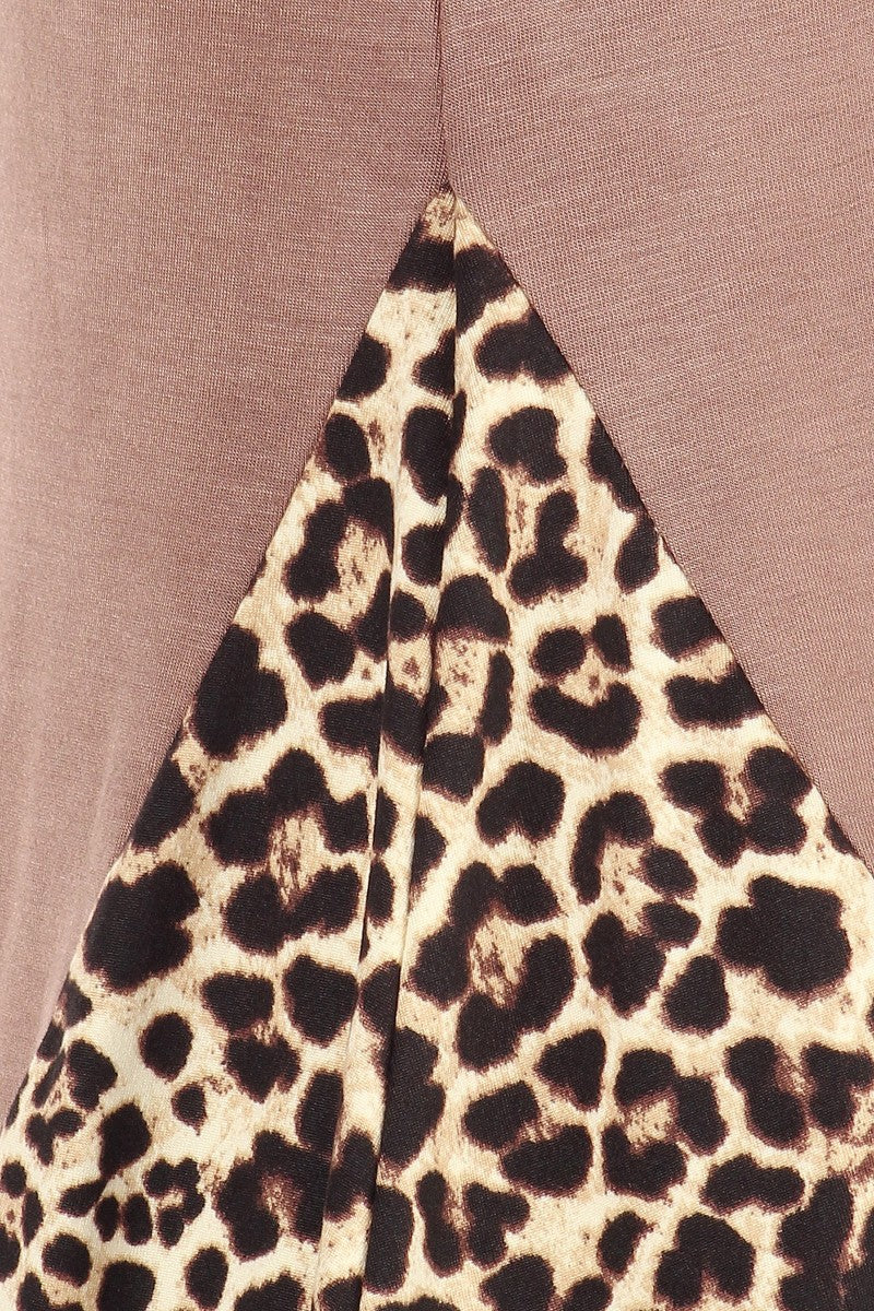Load image into Gallery viewer, MOATSHT9 - Ladies Solid And Cheetah Print Tunic
