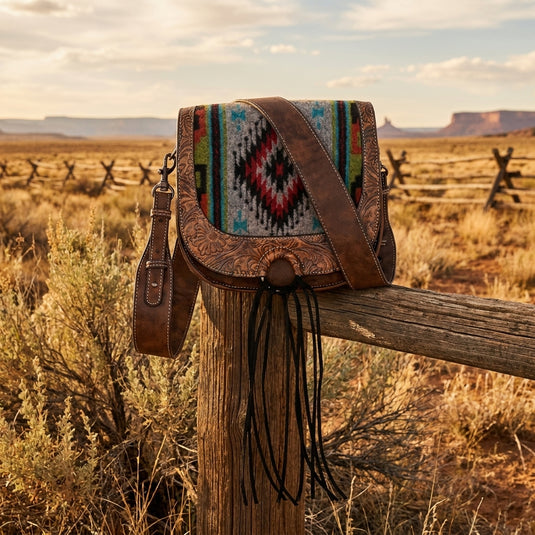 23123531 - Justin Ladies Saddle Bag Southwestern Blanket W/ Tooling