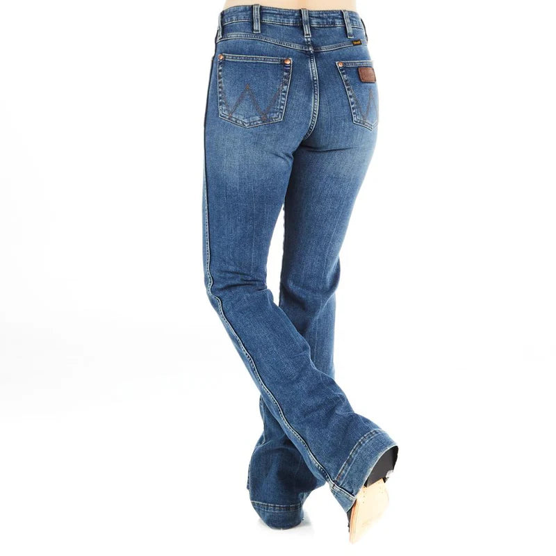 Load image into Gallery viewer, 1011MPESY - Women's Wrangler Retro High Rise Bailey Trouser
