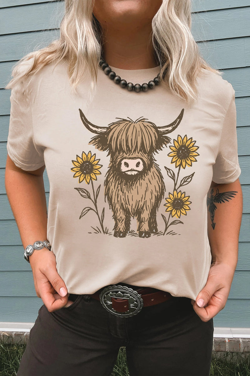 Load image into Gallery viewer, DLLS1006 - Ladies Khaki Western Print Highland Cow Graphic T-Shirt
