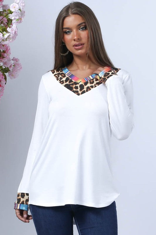 Load image into Gallery viewer, AVER1 - Ladies Ivory Animal-Serape Print V Neck Long Sleeve Top
