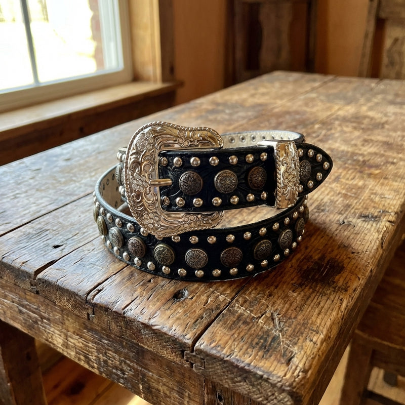 Load image into Gallery viewer, A5010 - Girls Ariat Belt with Studs
