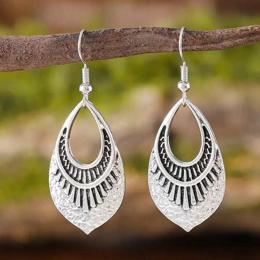 TMER70 - Geometric Oval Hollowed Out Earrings